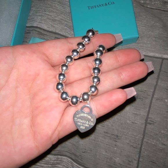 Tiffany & Co. - Picture 2 of 6